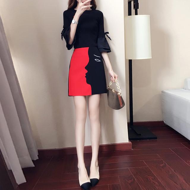 超個(gè)性衣服，時(shí)髦又不失韻味，女人味十足，讓你盡顯年輕的風(fēng)采