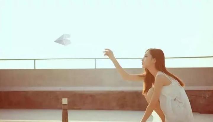 戀愛(ài)中女生可以忍多久不聯(lián)系，女人最長(zhǎng)多久不理男人