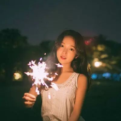 獅子座女?dāng)嗦?lián)越久越想念對方嗎，獅子座女?dāng)嗦?lián)代表分手嗎