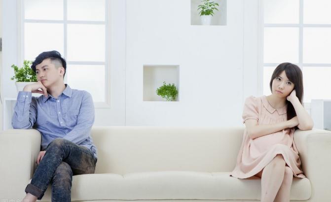 夫妻漸行漸遠(yuǎn)的感覺(jué)怎么解決，老年夫妻為何感情越來(lái)越不好