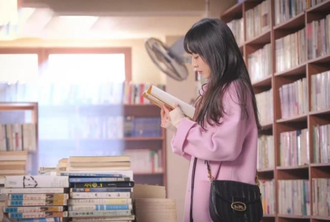 女人主動撩你后又冷淡是什么意思
