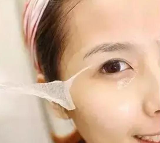防止眼線暈妝的妙招，夏天出汗不暈的眼妝怎么畫